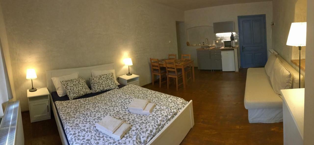 U Dr. Fausta Apartment Slavonice Exterior foto